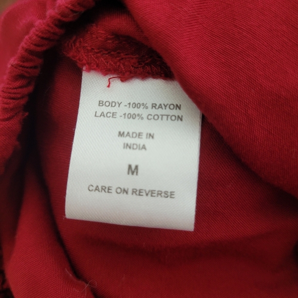 New York & Company Rayon Cotton Romantic Crimson Lace Elegant Blouse Size Medium - Picture 11 of 11